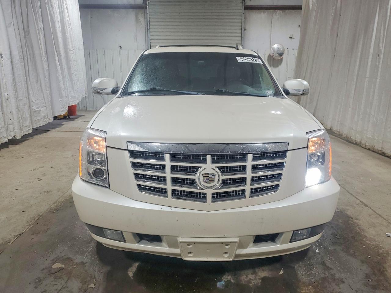 2011 CADILLAC ESCALADE PREMIUM photo 5