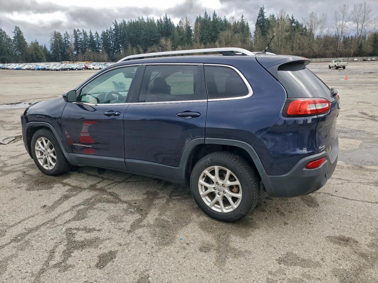 2014 JEEP CHEROKEE LATITUDE photo 2