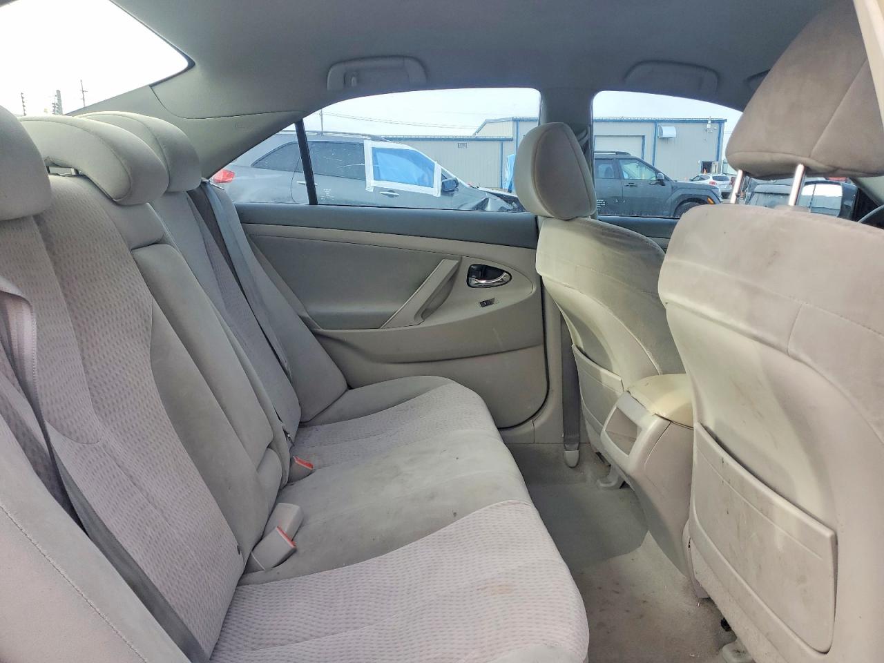 2011 TOYOTA CAMRY BASE photo 10