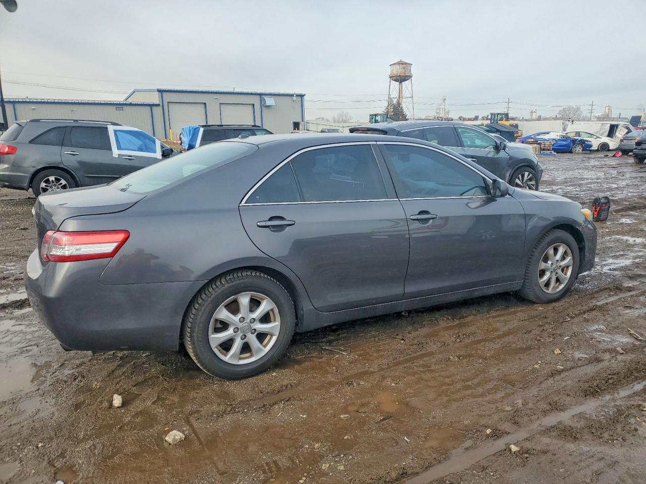 2011 TOYOTA CAMRY BASE photo 3