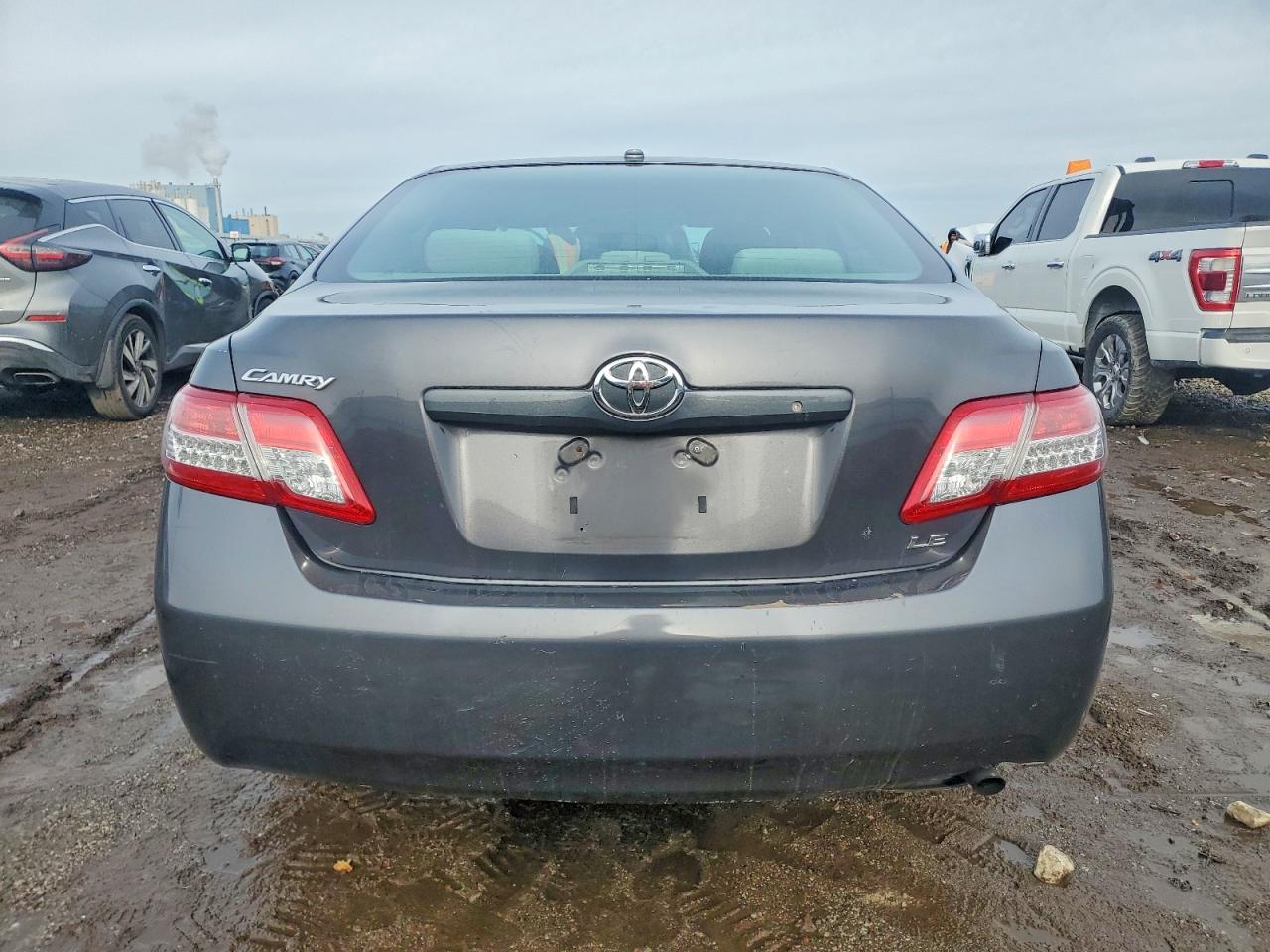 2011 TOYOTA CAMRY BASE photo 6