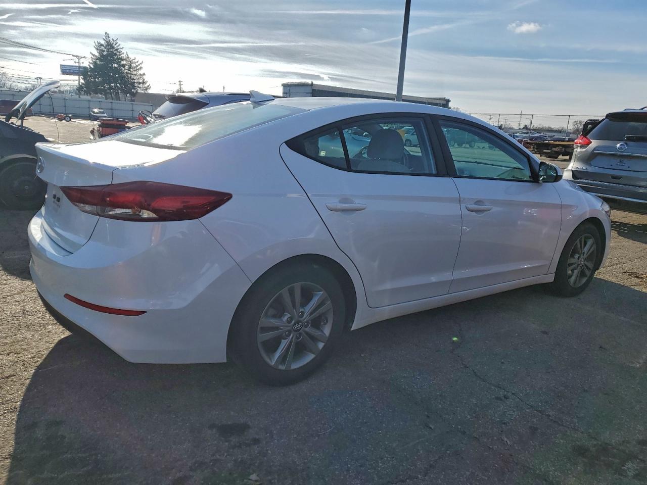 2018 HYUNDAI ELANTRA SEL photo 3