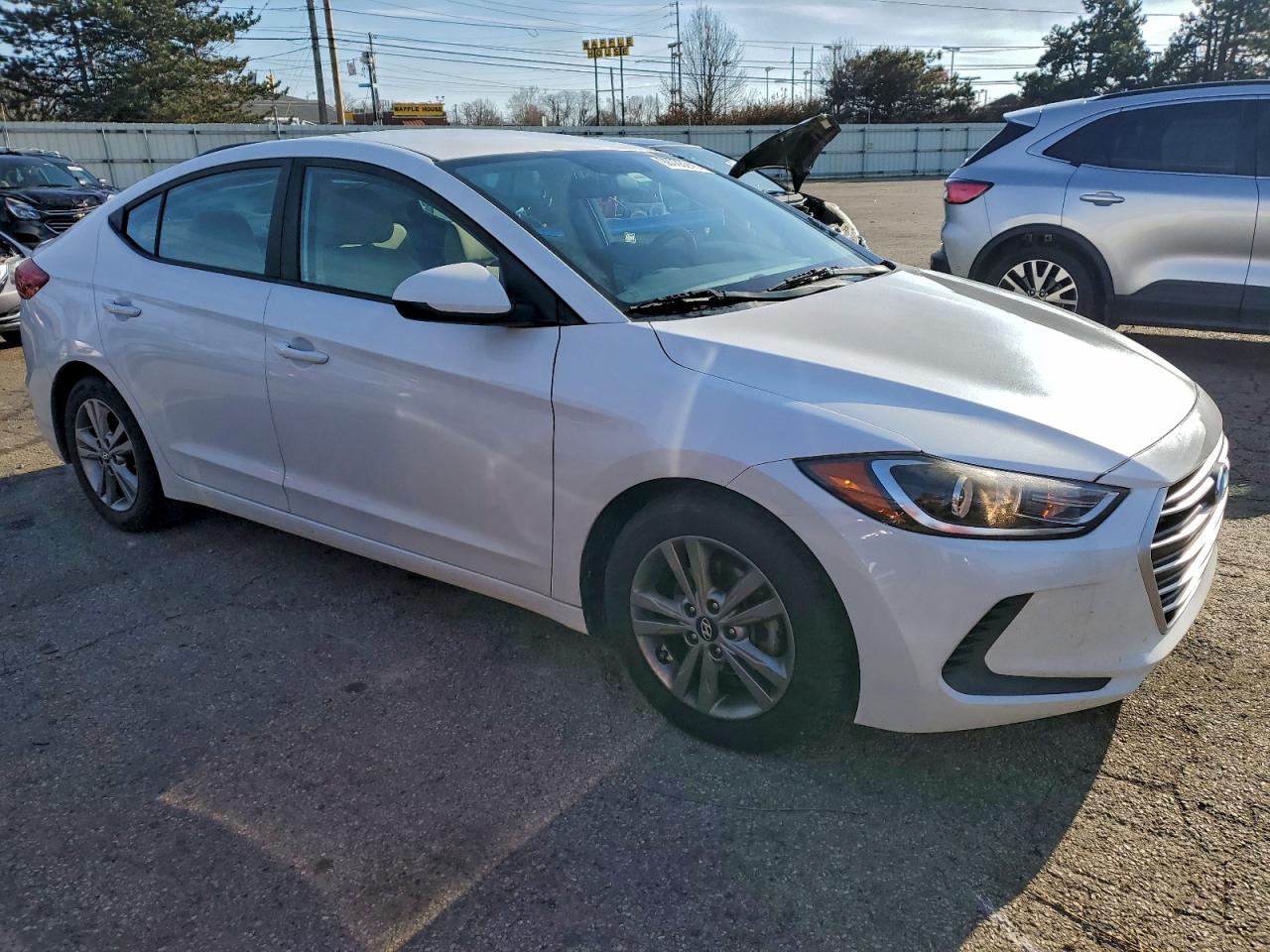 2018 HYUNDAI ELANTRA SEL photo 4