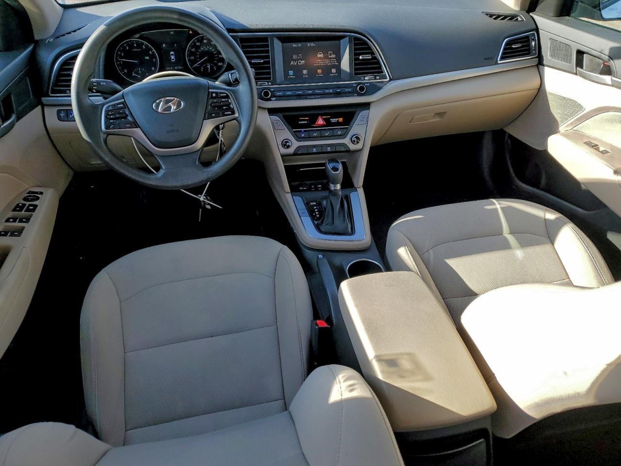 2018 HYUNDAI ELANTRA SEL photo 8