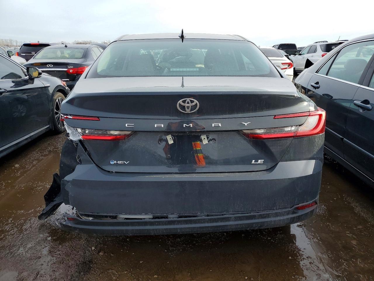 2025 TOYOTA CAMRY XSE photo 6