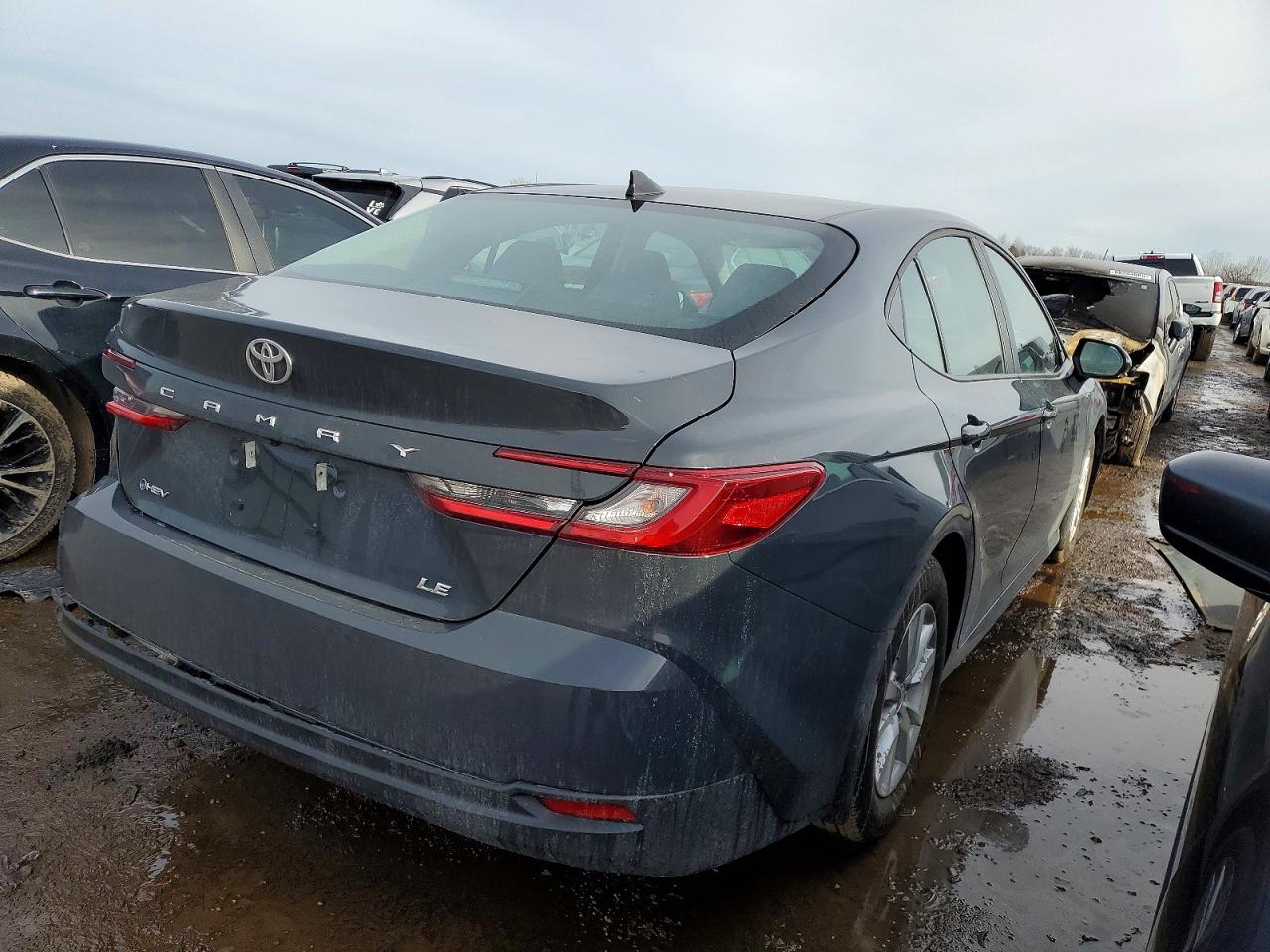 2025 TOYOTA CAMRY XSE photo 3