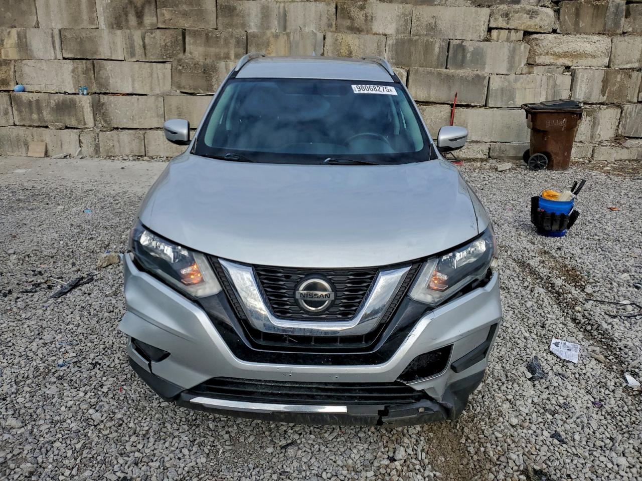 2018 NISSAN ROGUE S photo 5