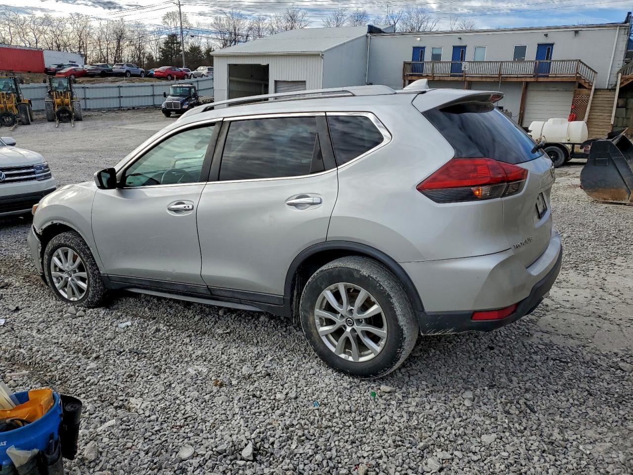 2018 NISSAN ROGUE S photo 2