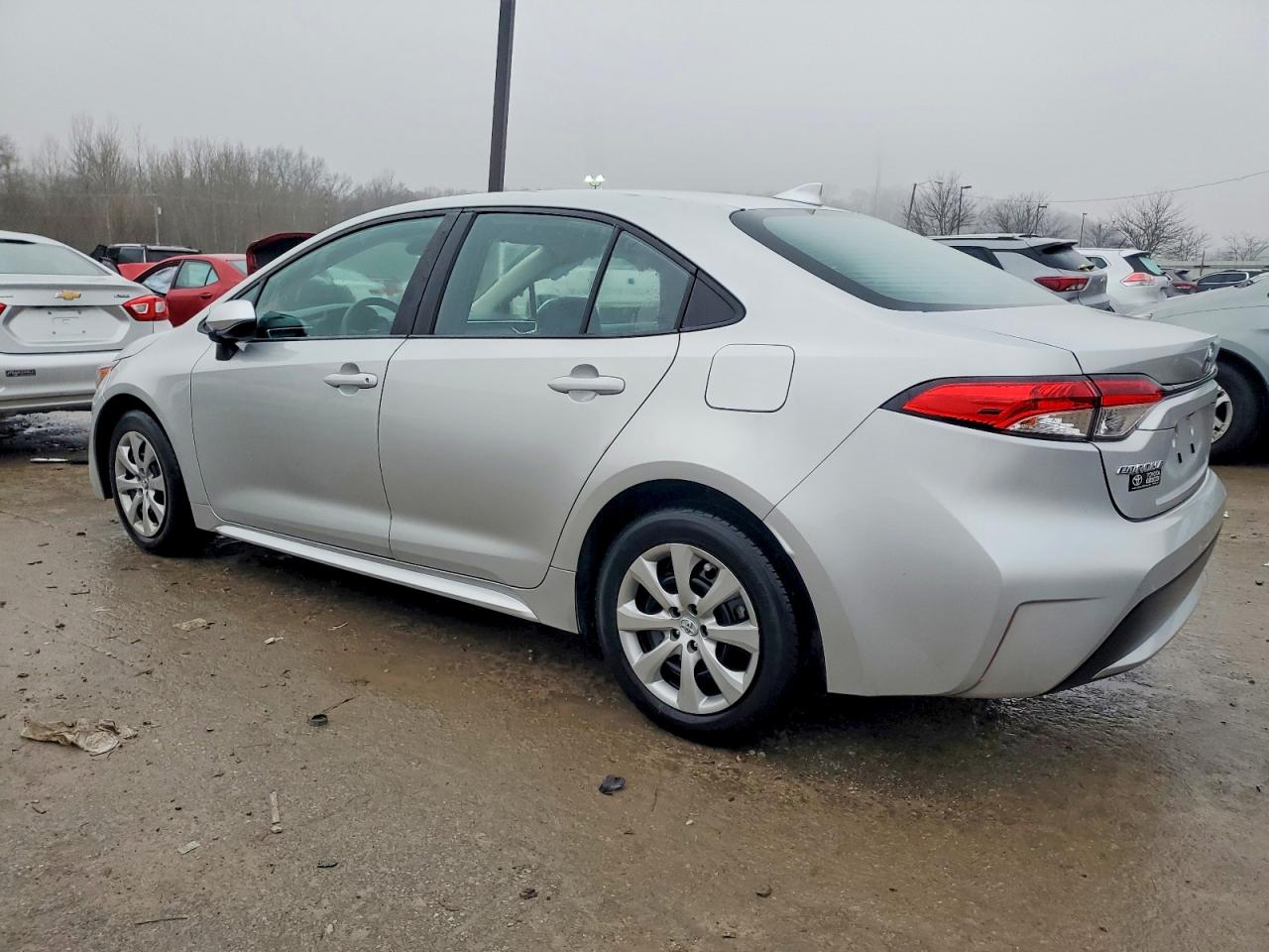 2022 TOYOTA COROLLA LE photo 2