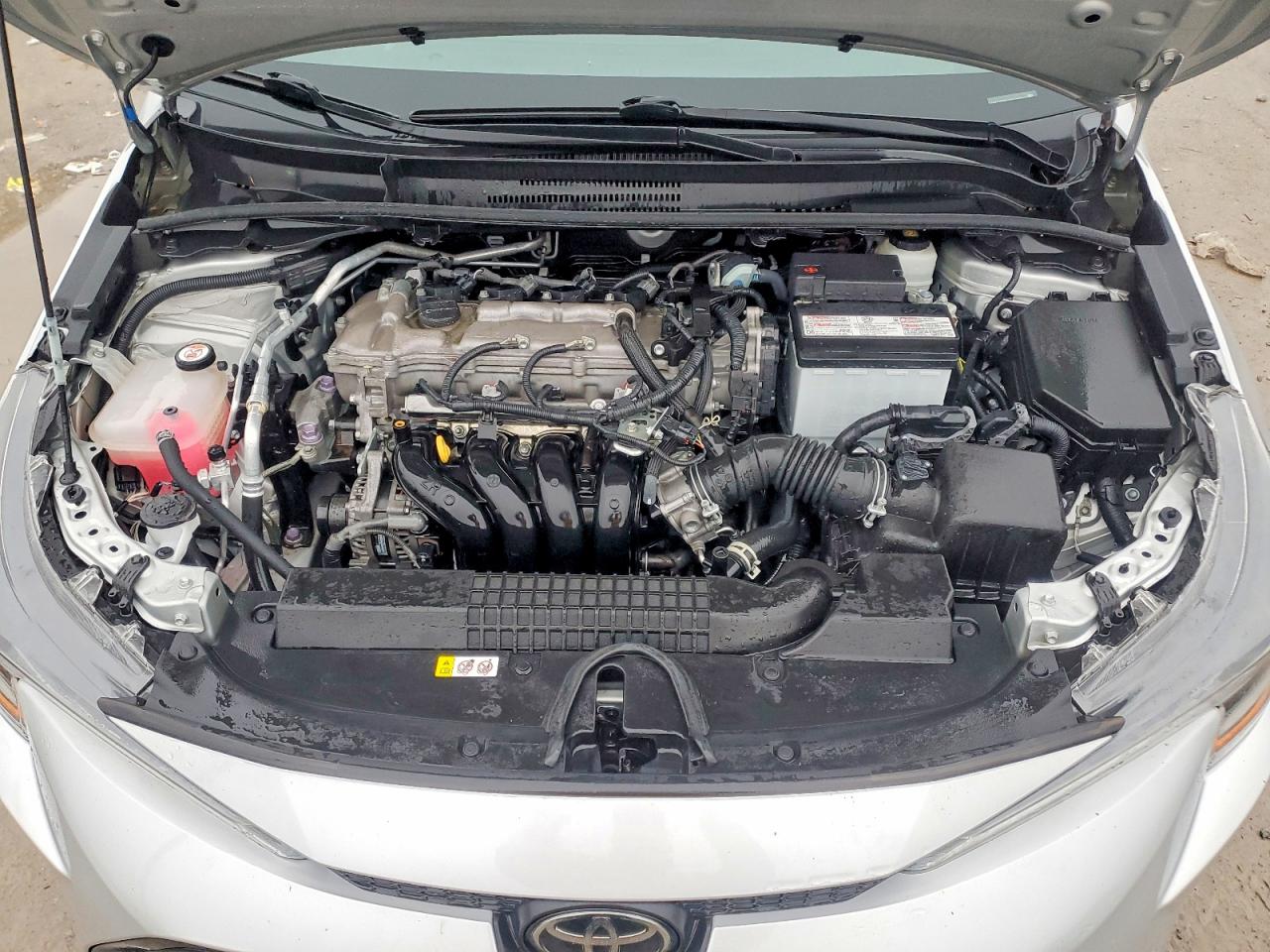 2022 TOYOTA COROLLA LE photo 11