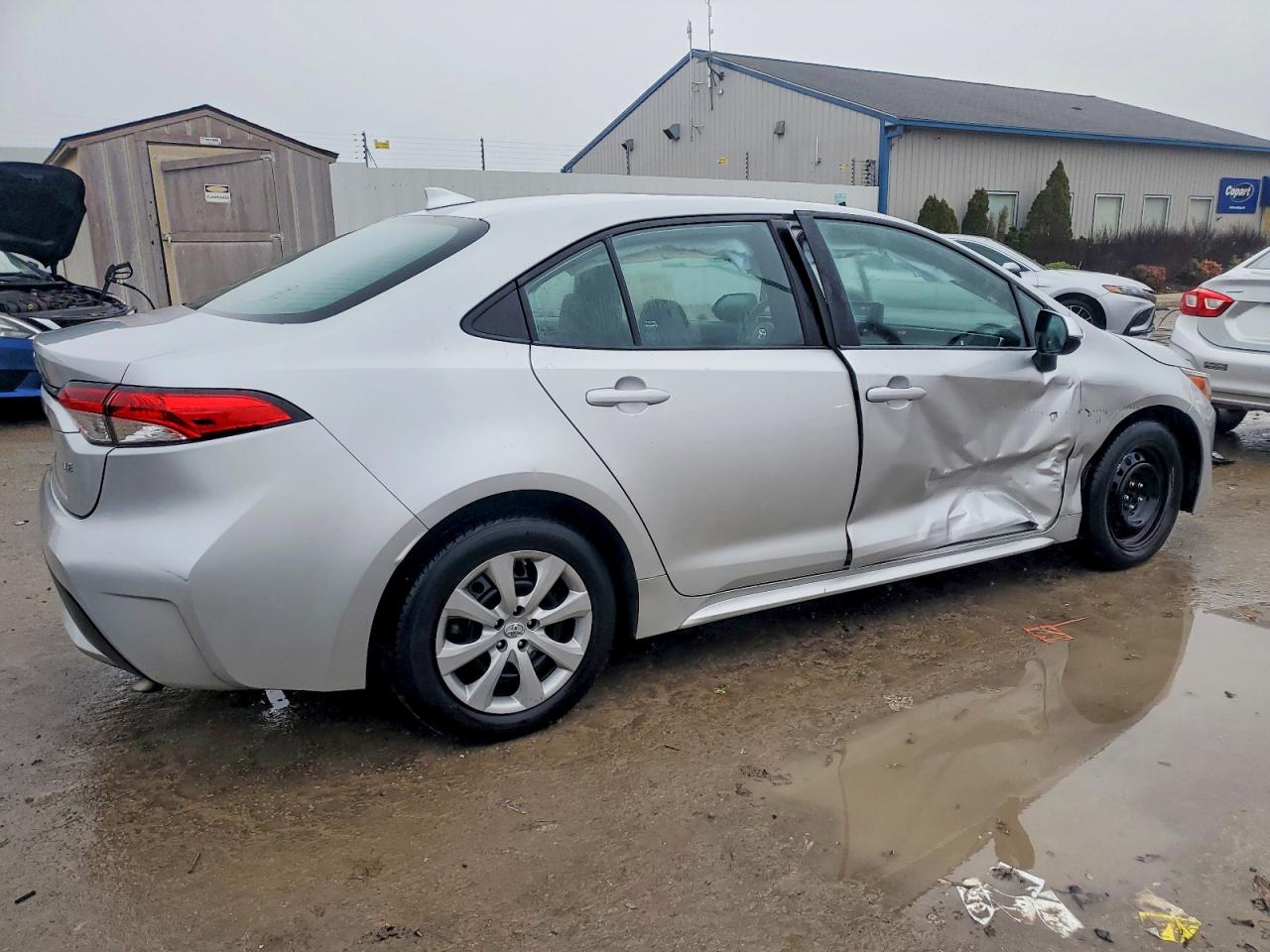 2022 TOYOTA COROLLA LE photo 3
