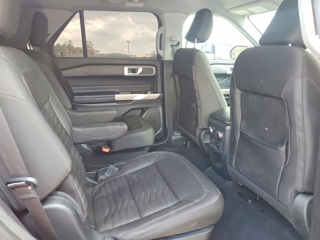 2021 FORD EXPLORER XLT photo 11
