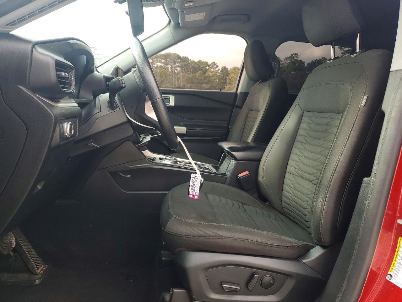 2021 FORD EXPLORER XLT photo 7