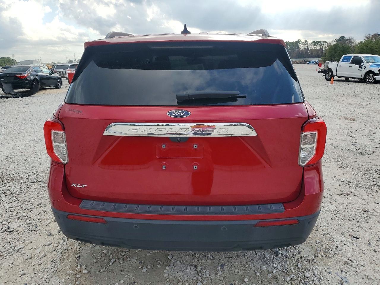 2021 FORD EXPLORER XLT photo 6