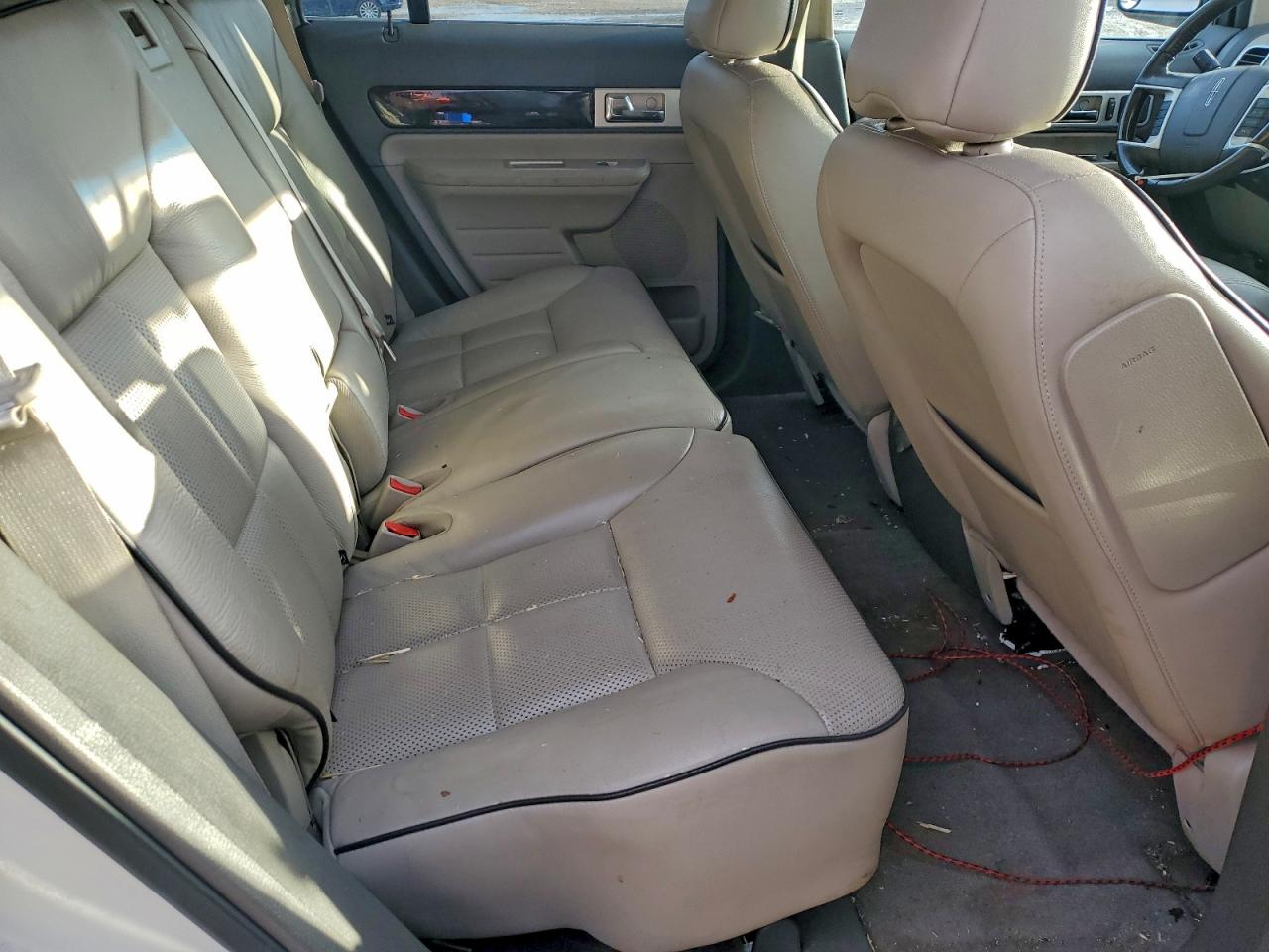2009 LINCOLN TOWNHOUSE MKX photo 10