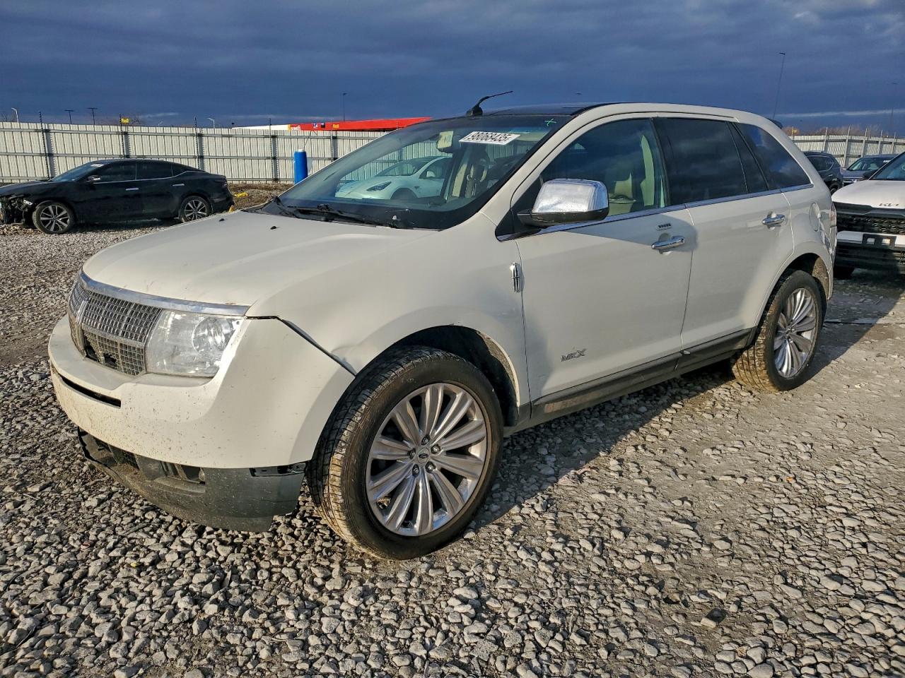 2009 LINCOLN TOWNHOUSE MKX — FRONT END damage — photo 1