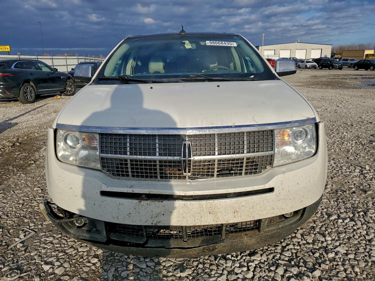 2009 LINCOLN TOWNHOUSE MKX photo 5