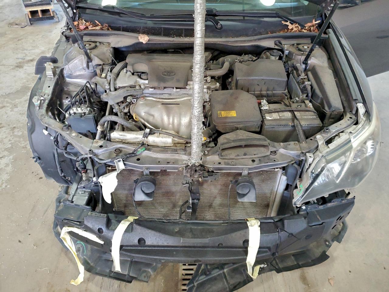 2014 TOYOTA CAMRY L photo 11