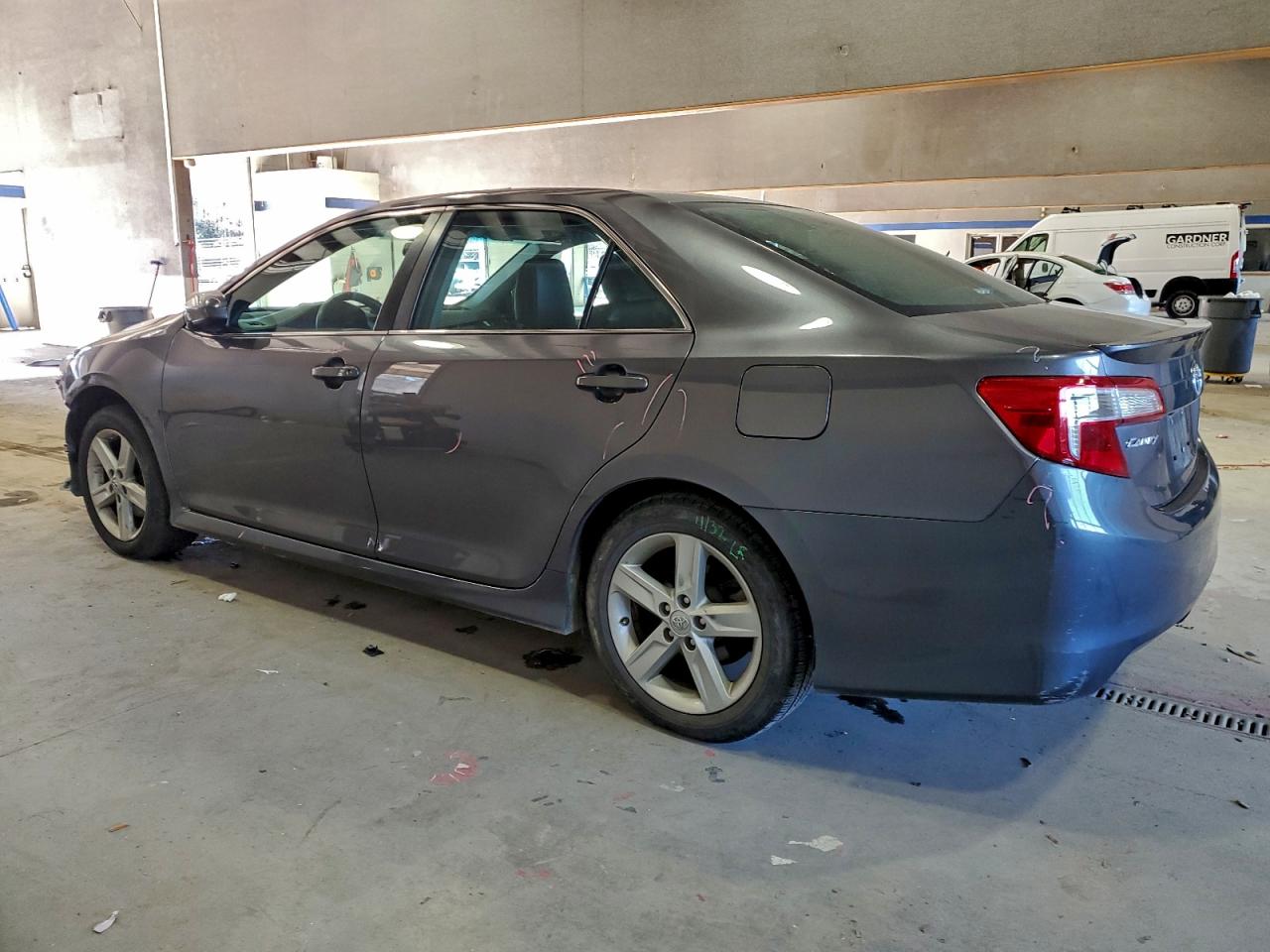2014 TOYOTA CAMRY L photo 2