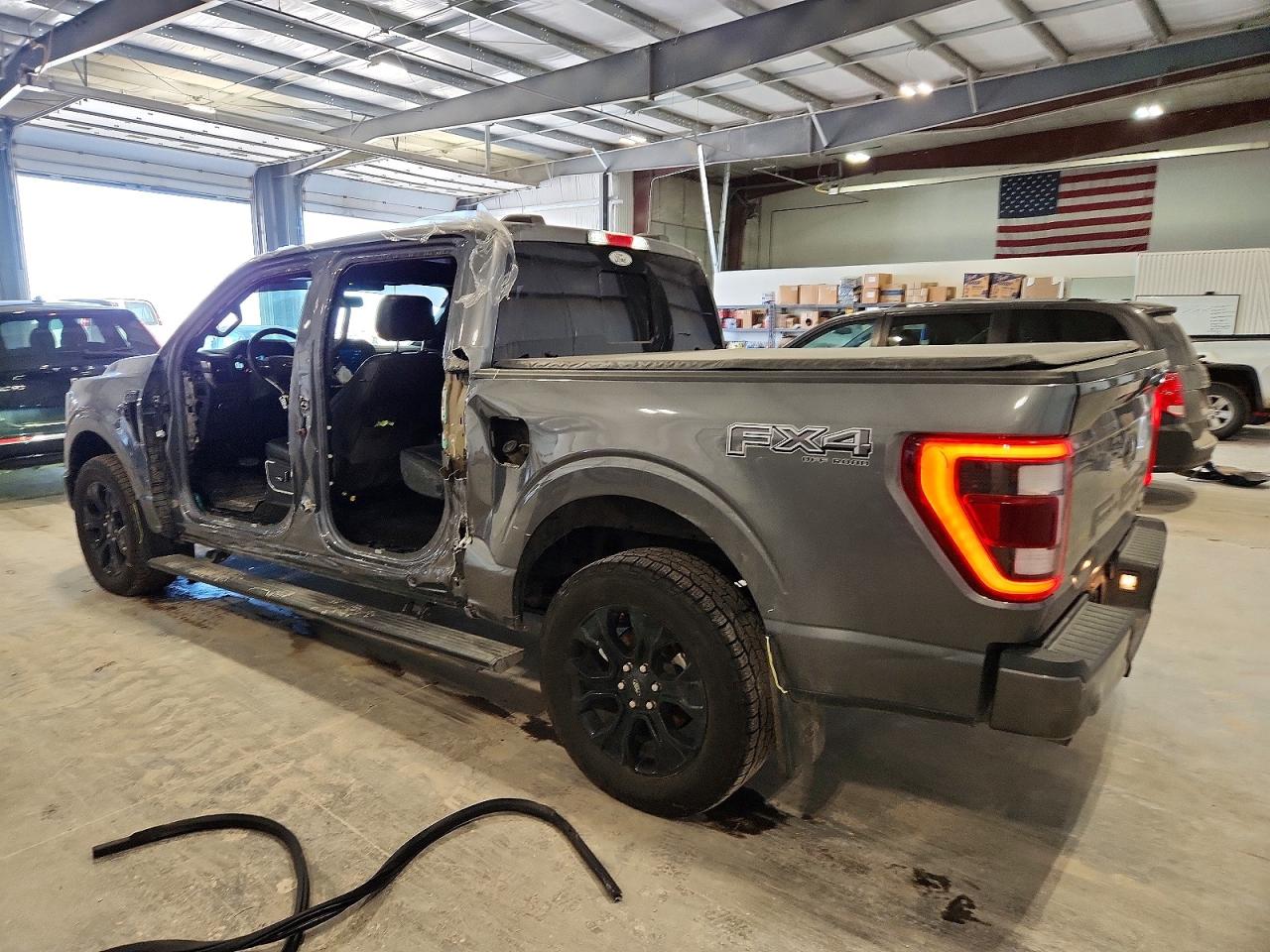 2022 FORD F150 SUPERCREW photo 2