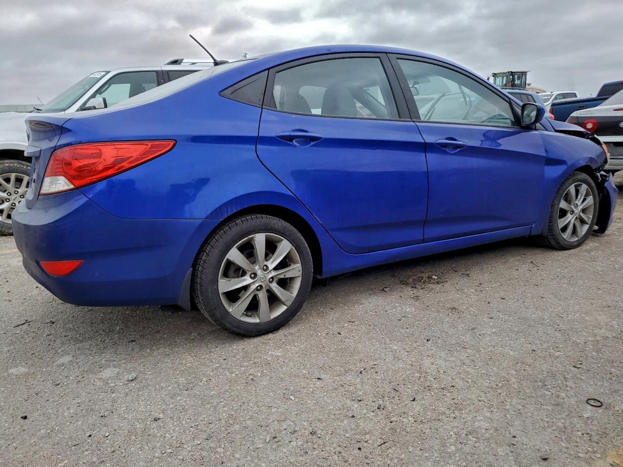 2014 HYUNDAI ACCENT GLS photo 5