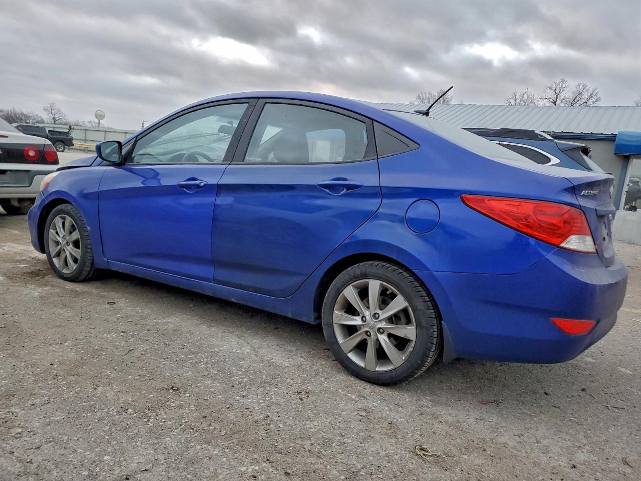 2014 HYUNDAI ACCENT GLS photo 3