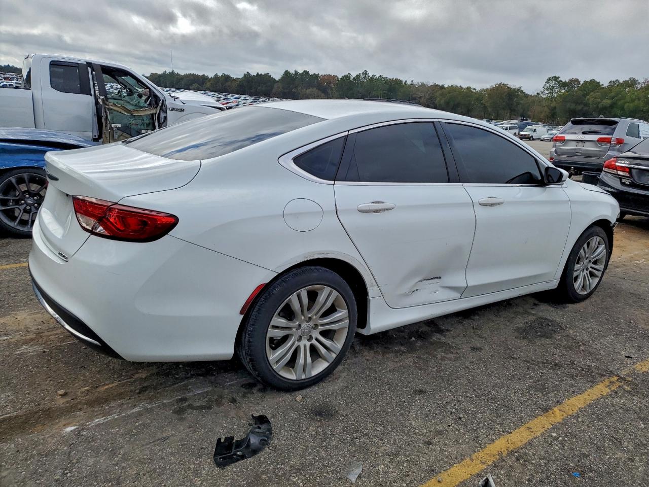 2016 CHRYSLER 200 LIMITED photo 7