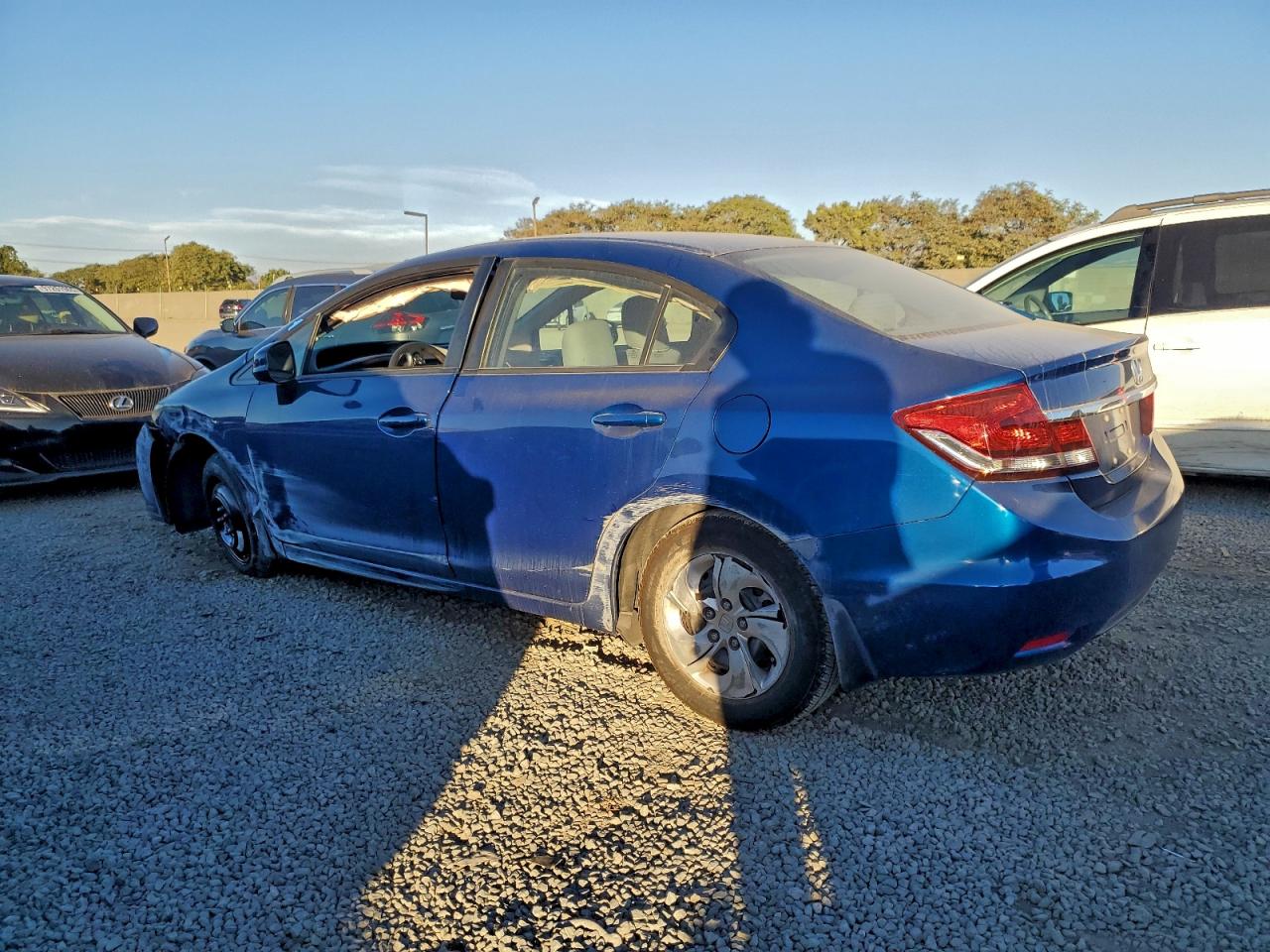 2013 HONDA CIVIC LX photo 2