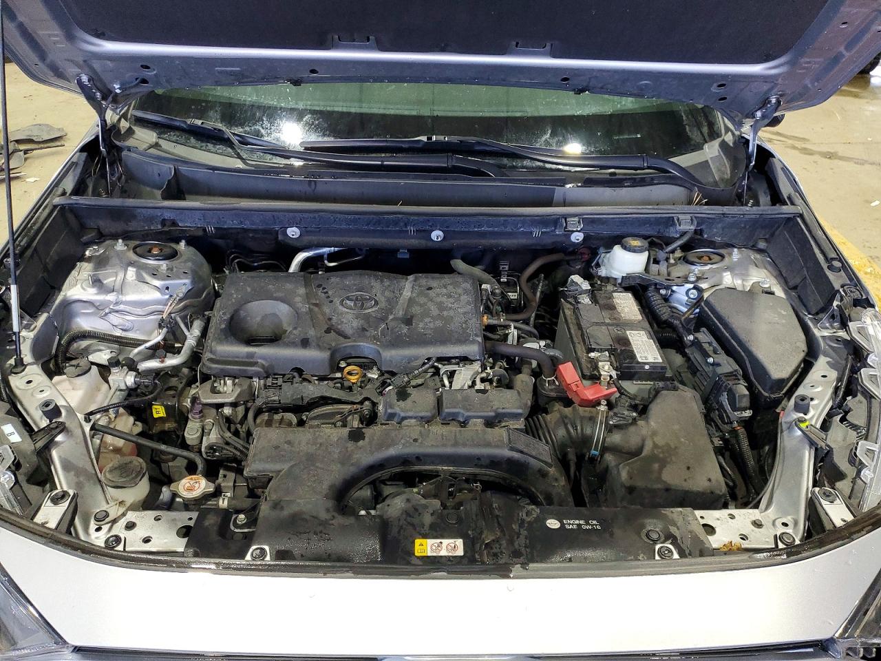 2021 TOYOTA RAV4 LE photo 12