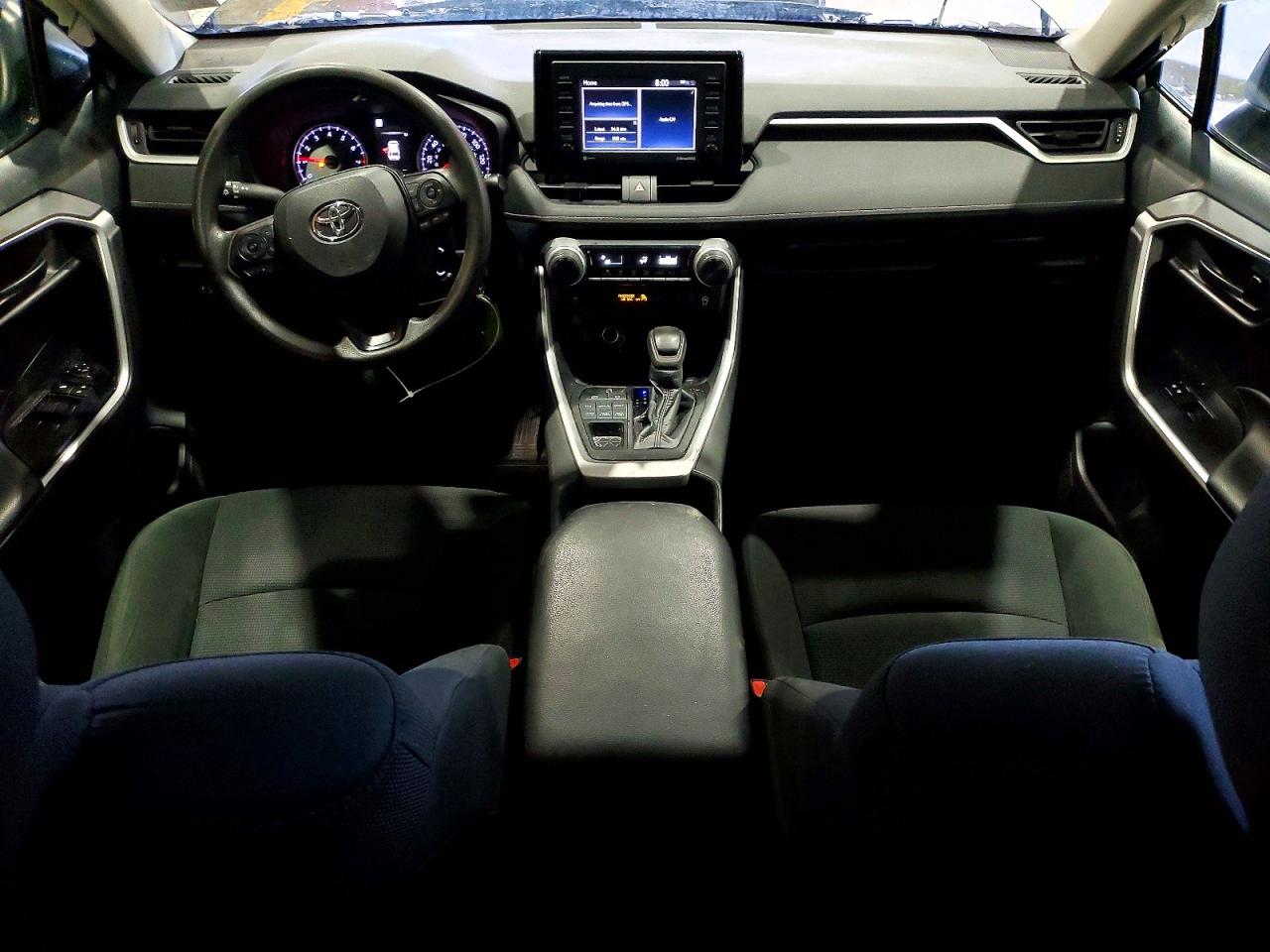2021 TOYOTA RAV4 LE photo 8