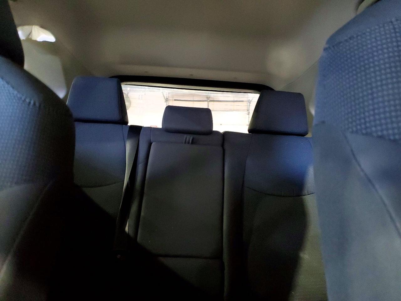 2021 TOYOTA RAV4 LE photo 10