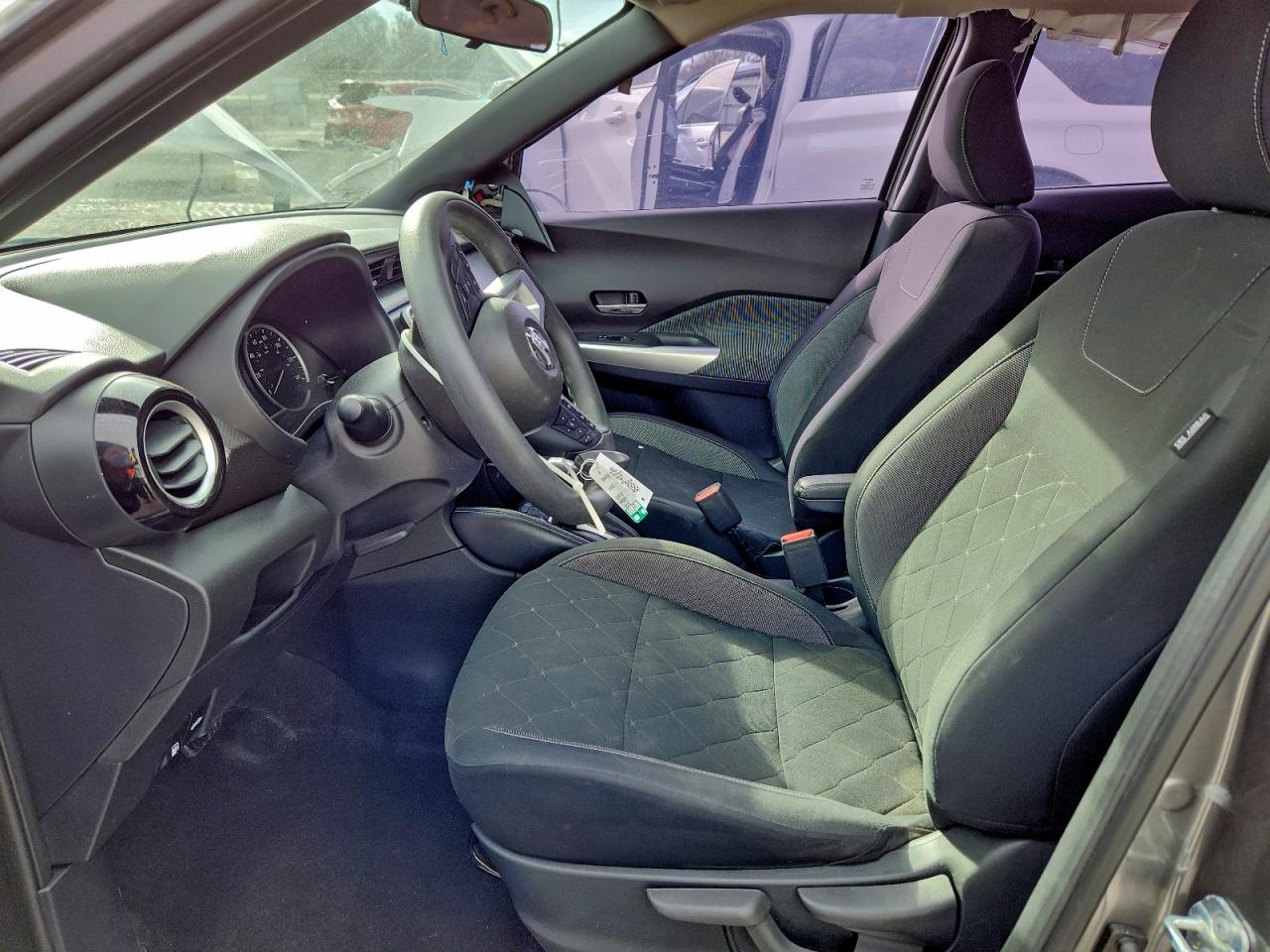 2020 NISSAN KICKS SV photo 7