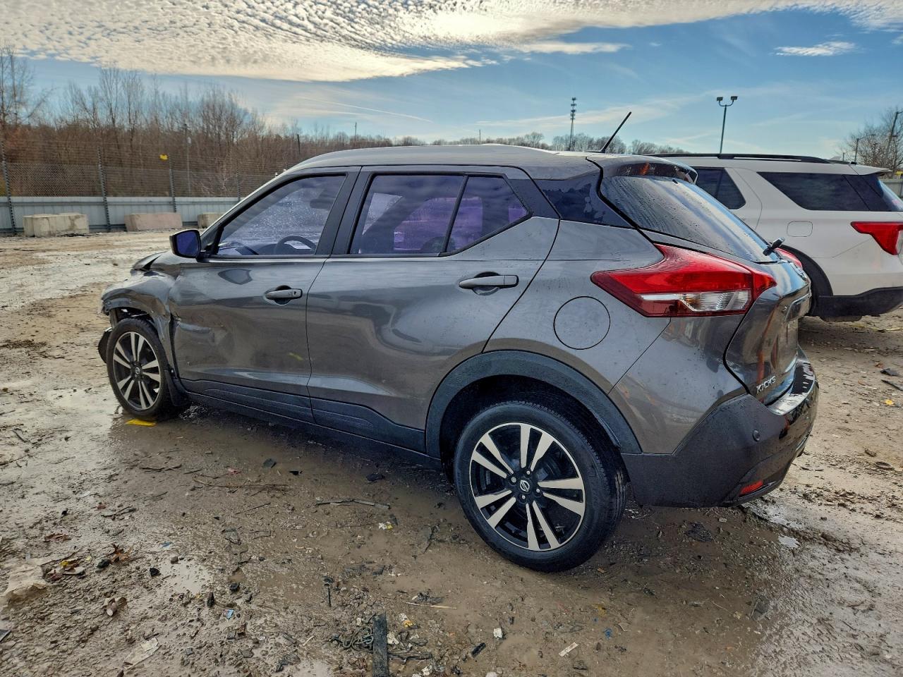 2020 NISSAN KICKS SV photo 2