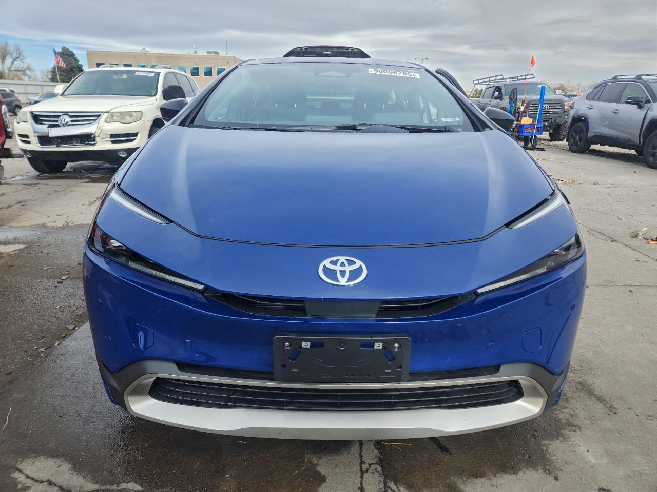 2025 TOYOTA PRIUS SE photo 9