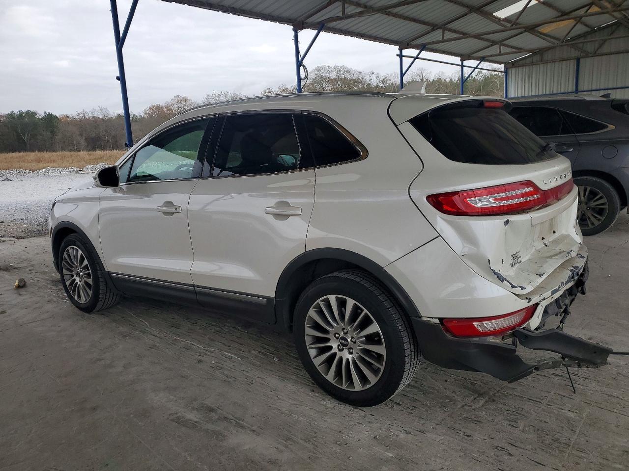 2017 LINCOLN MKC RESERVE photo 2