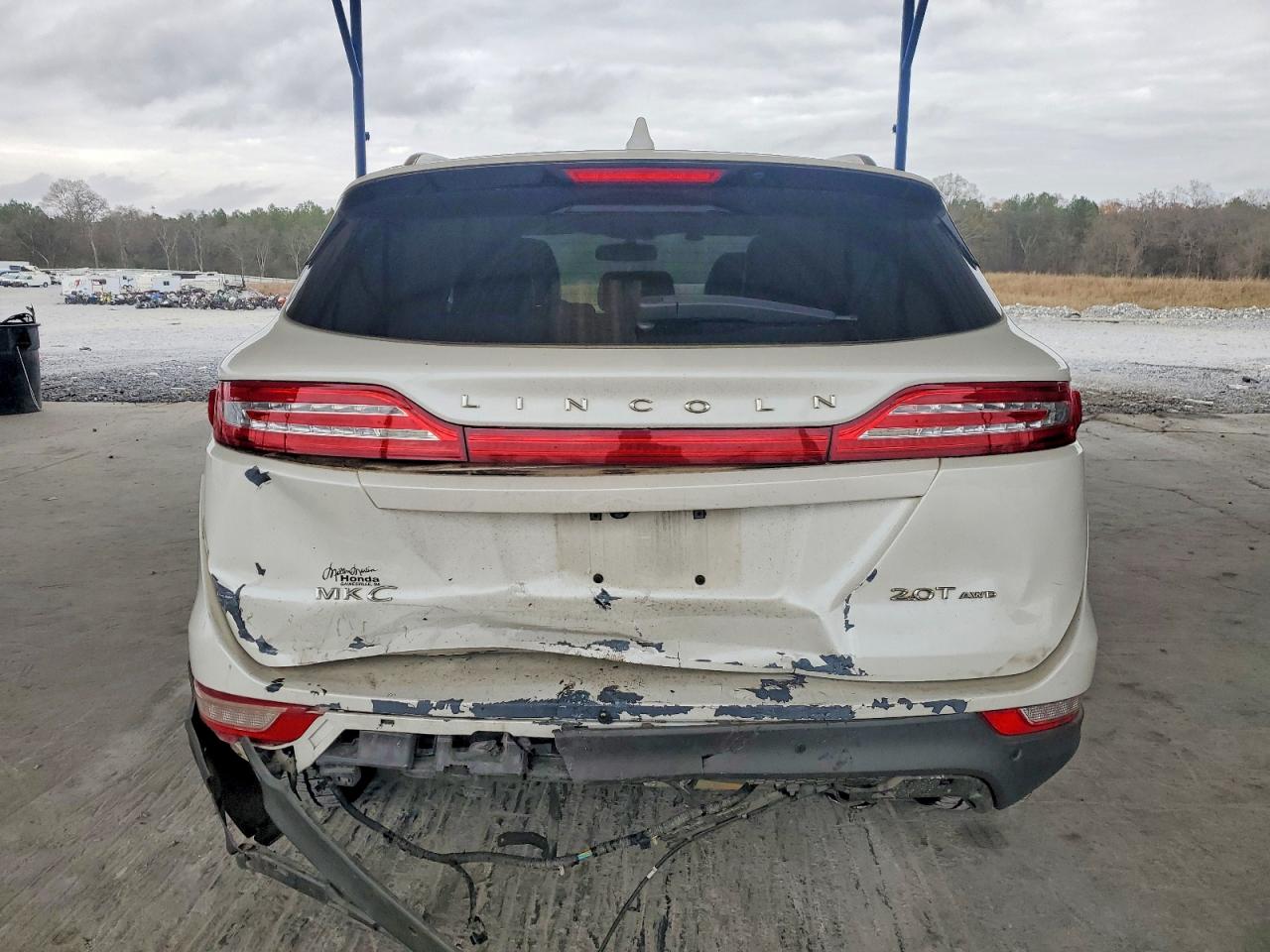 2017 LINCOLN MKC RESERVE photo 6