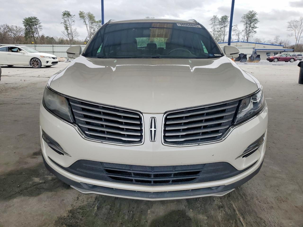 2017 LINCOLN MKC RESERVE photo 5