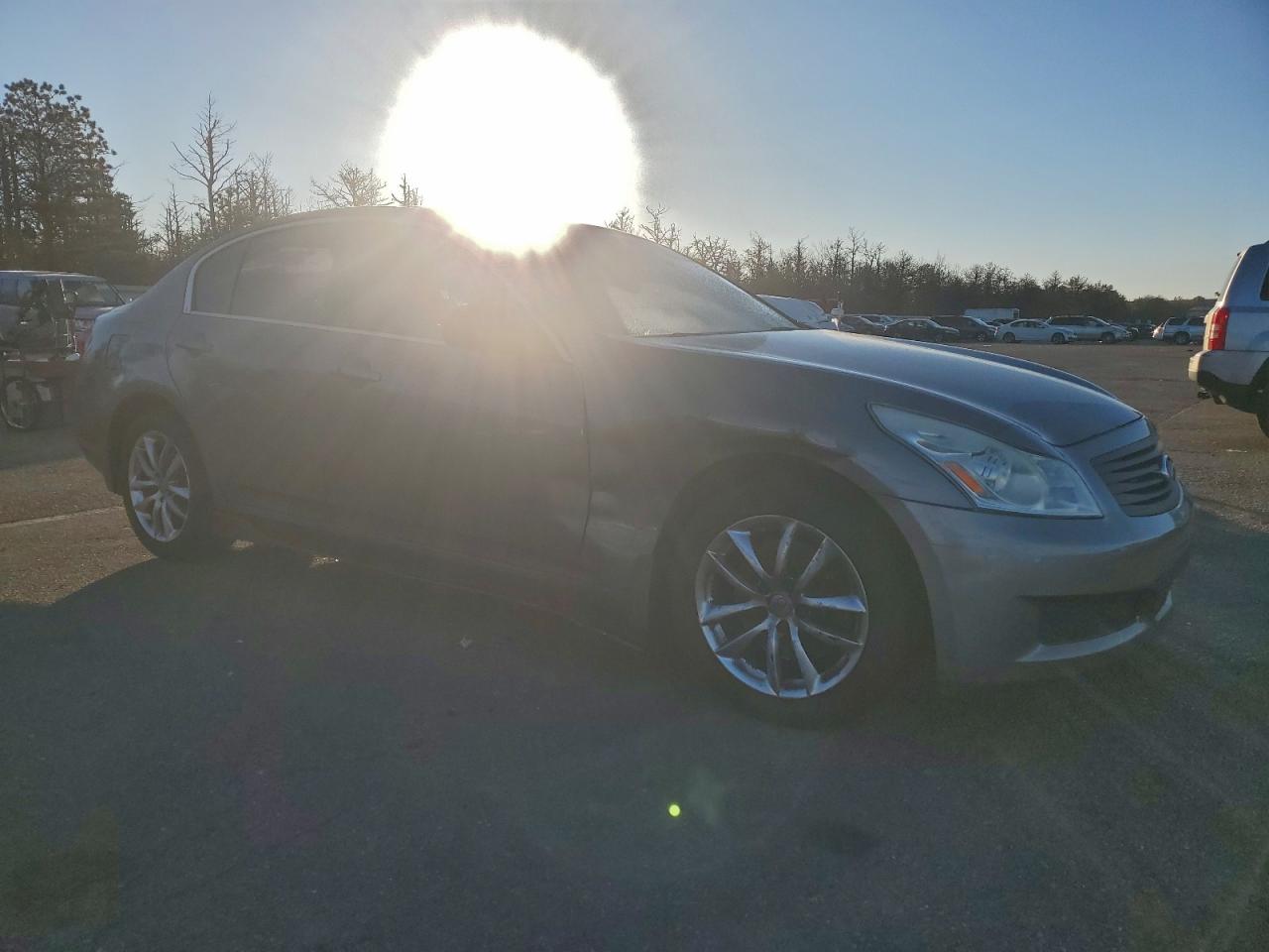 2009 INFINITI G37 photo 4
