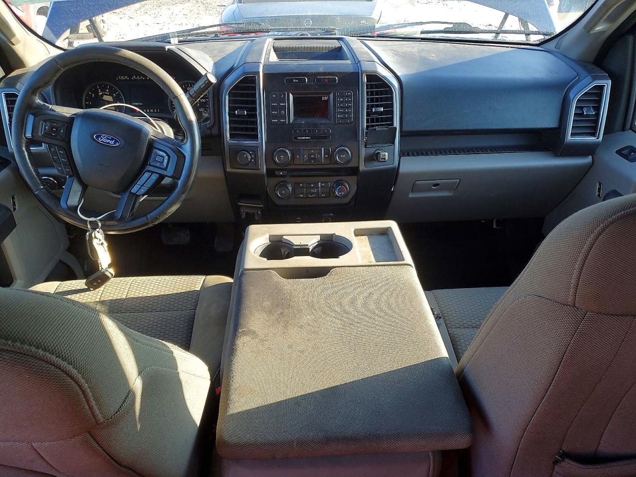 2017 FORD F150 SUPERCREW photo 8