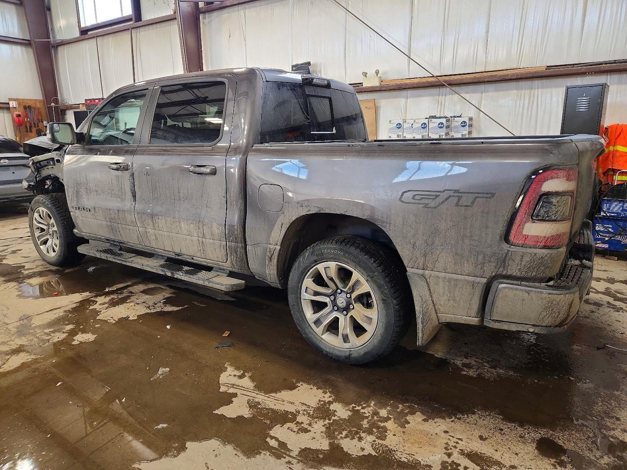 2023 RAM 1500 SPORT photo 2