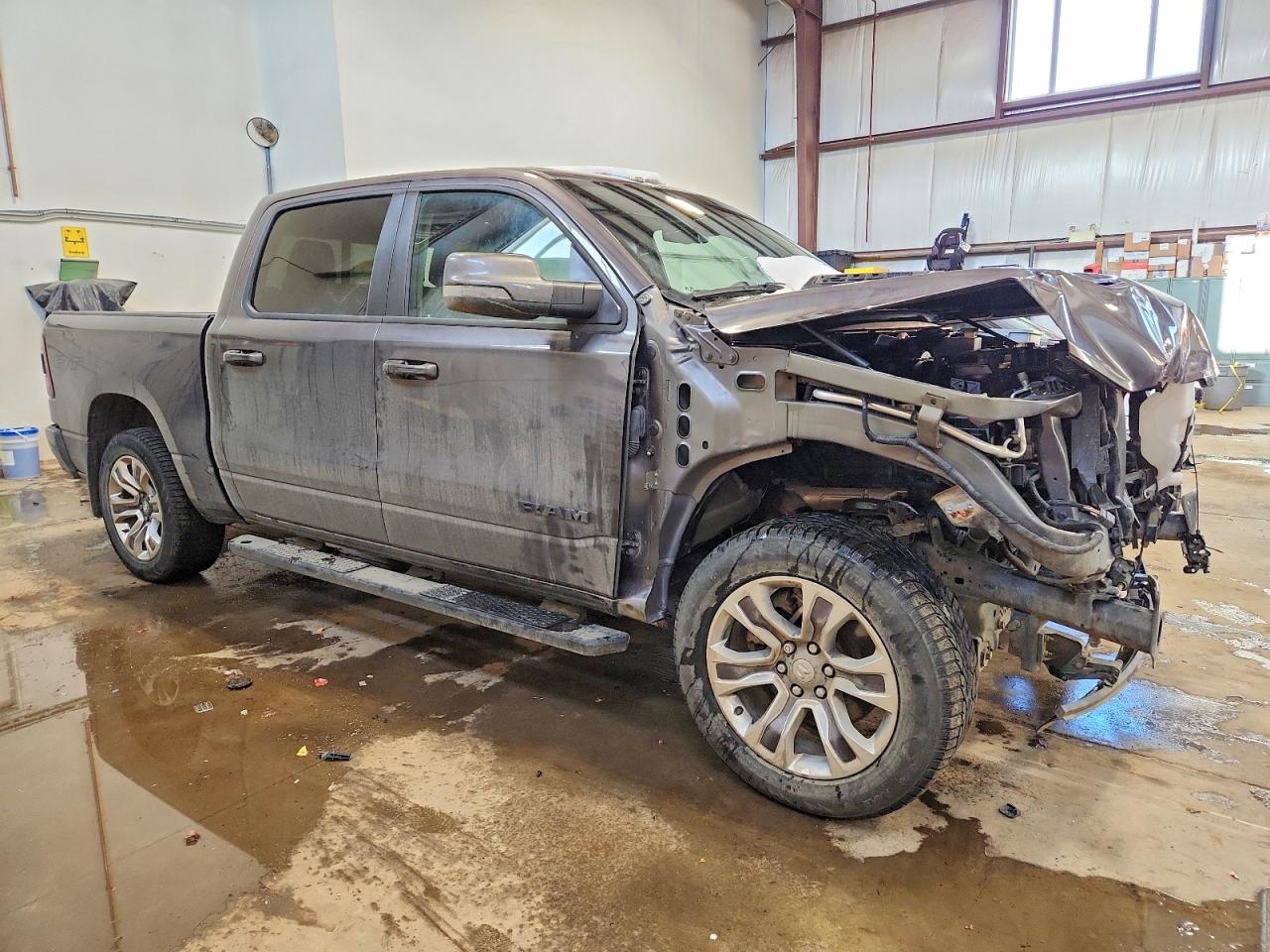 2023 RAM 1500 SPORT photo 4