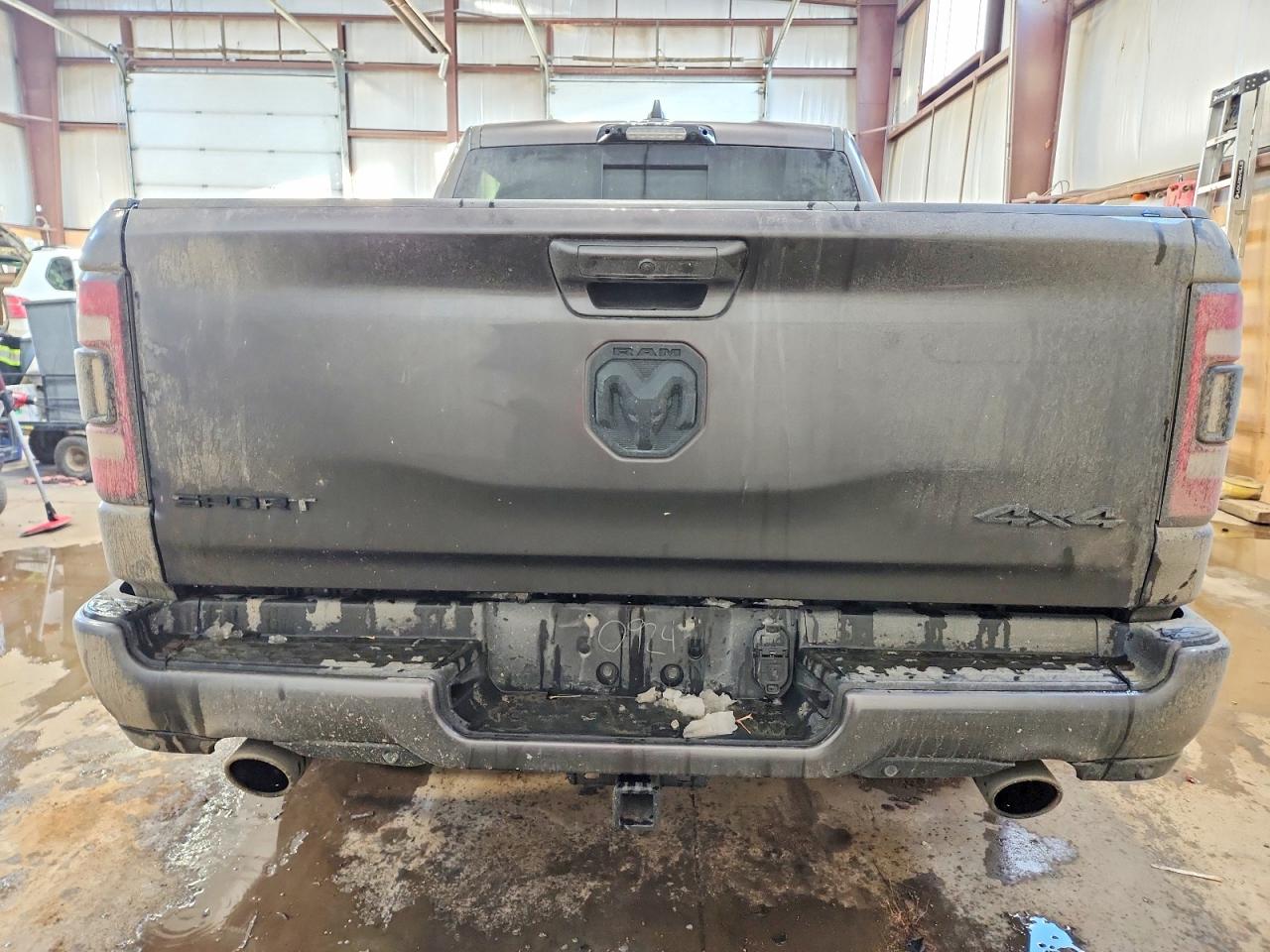 2023 RAM 1500 SPORT photo 6