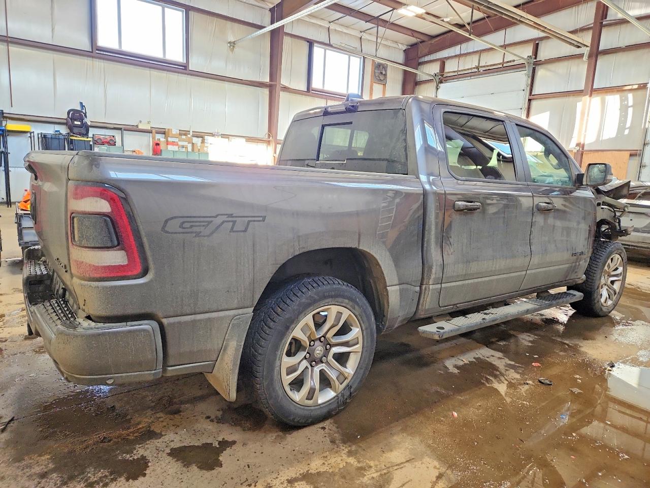 2023 RAM 1500 SPORT photo 3