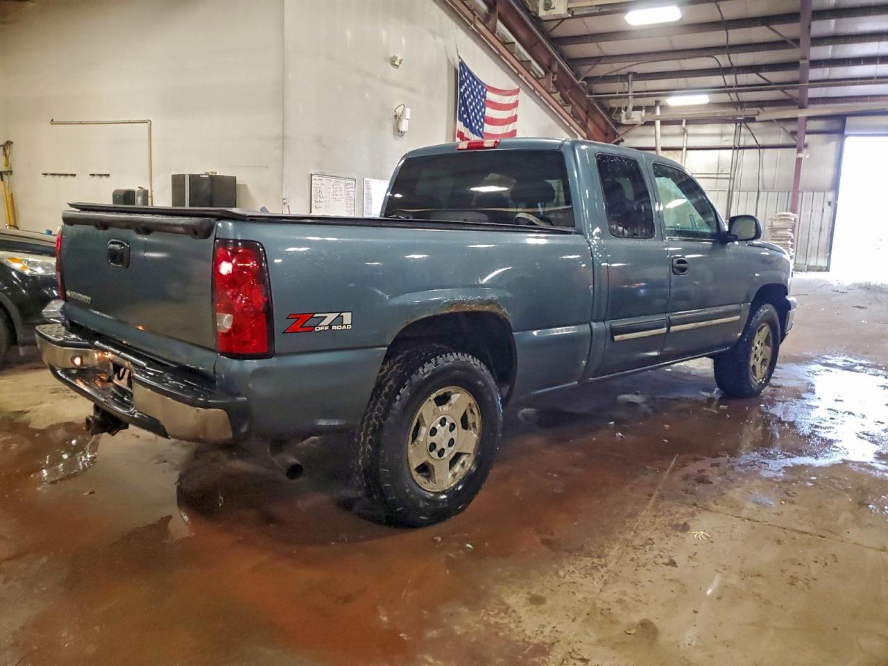 2006 CHEVROLET SILVERADO K1500 photo 3