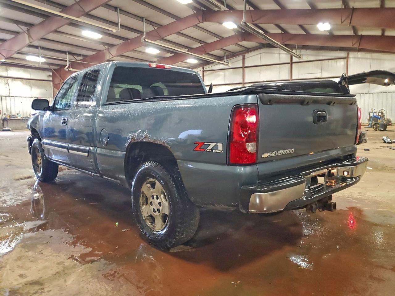 2006 CHEVROLET SILVERADO K1500 photo 2