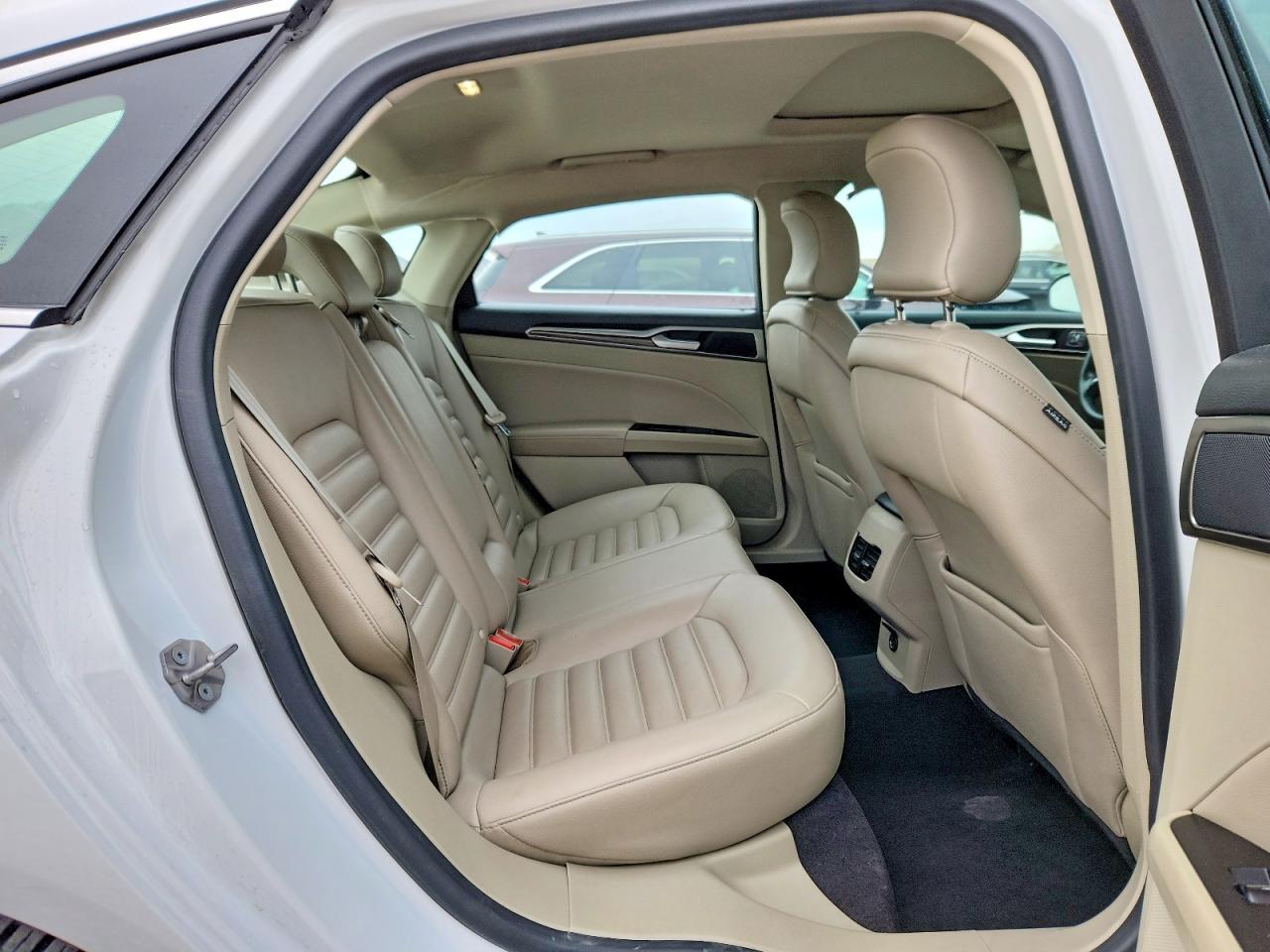 2019 FORD FUSION SEL photo 10