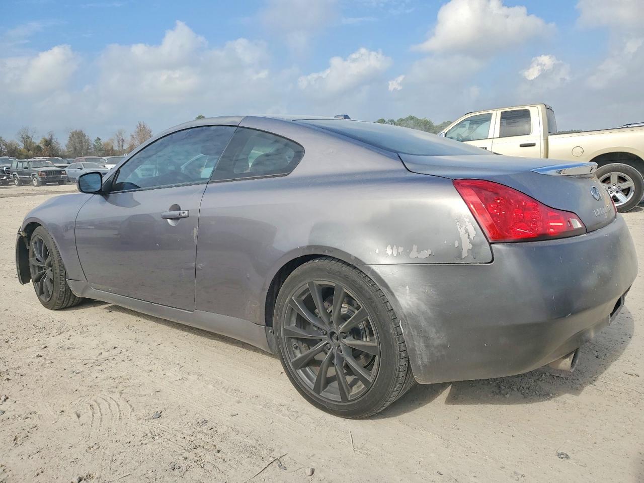 2008 INFINITI G37 BASE photo 2