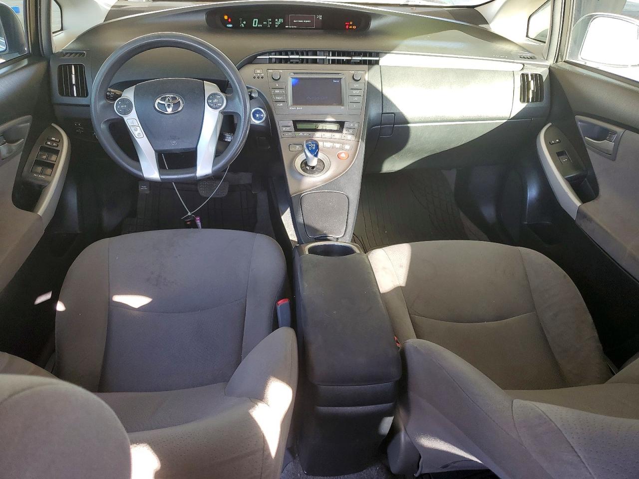 2012 TOYOTA PRIUS photo 8