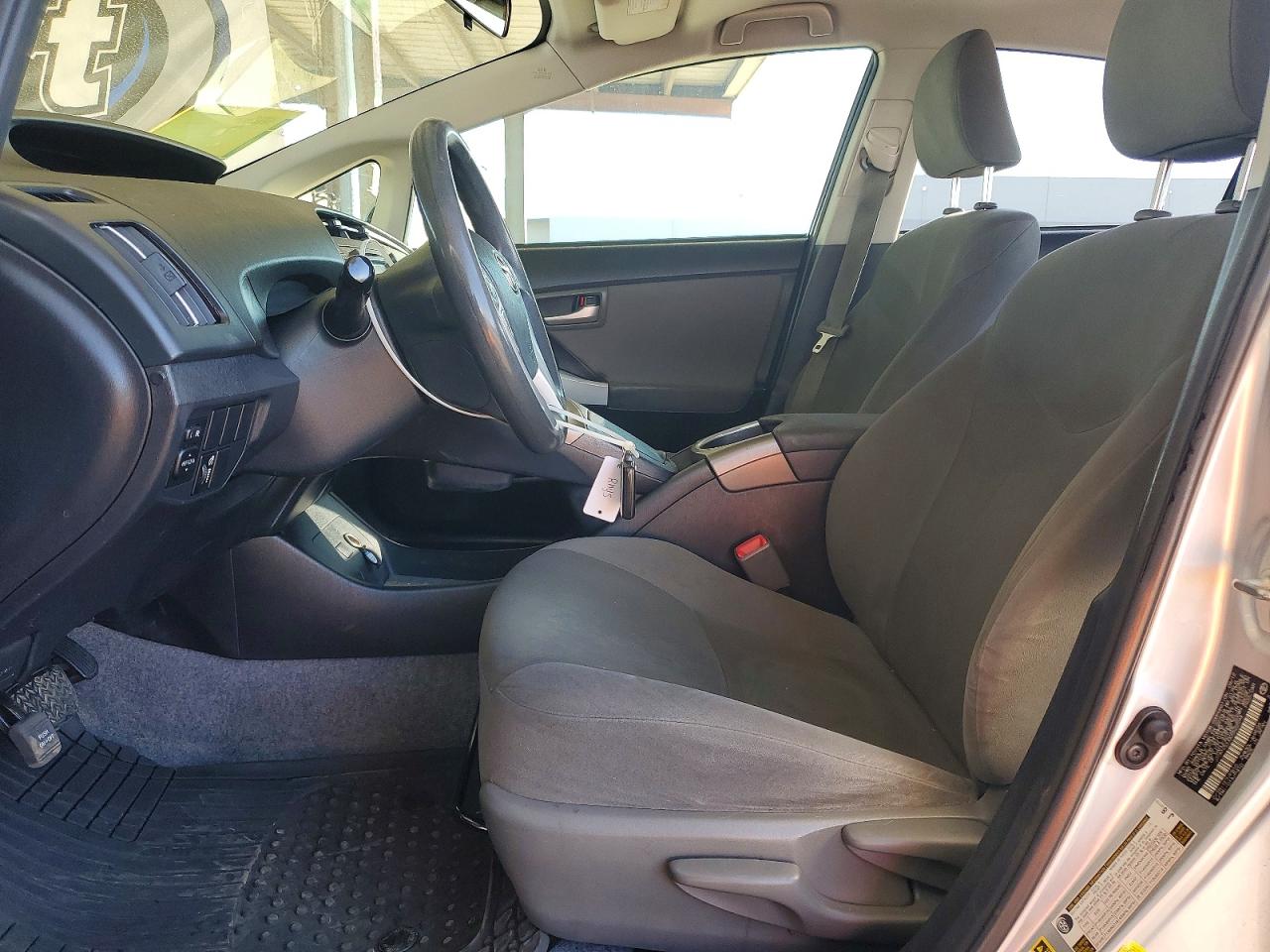 2012 TOYOTA PRIUS photo 7
