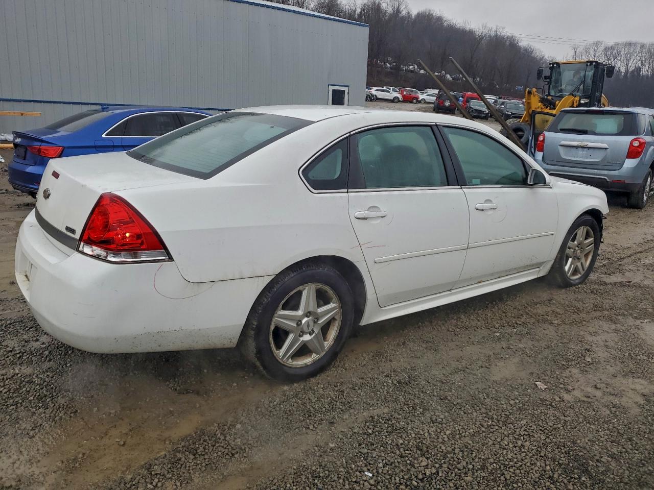 2011 CHEVROLET IMPALA LT photo 3